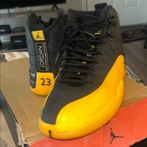 Like New, Air Jordan Men's Sneakers in Black and Yellow Blavk 🌻